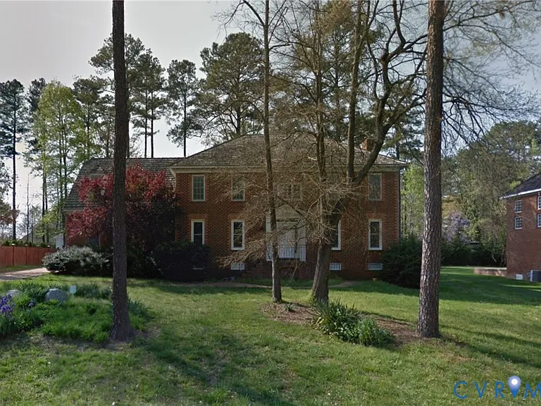 504 Gaslight Dr — Photo 1