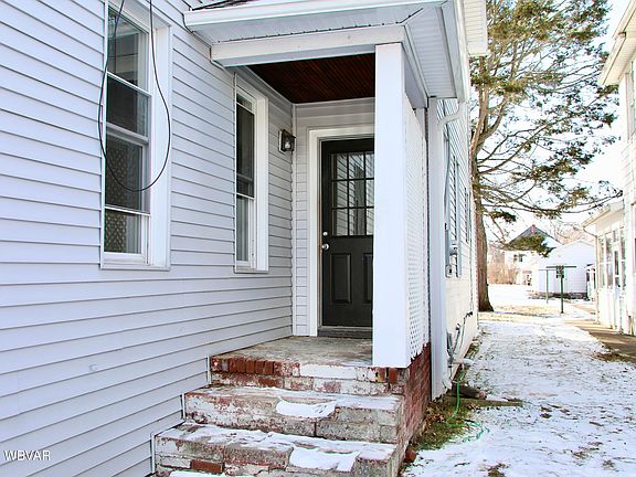 3rd image of 937 Franklin St