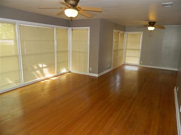 4th image of 4034 Clairmont St