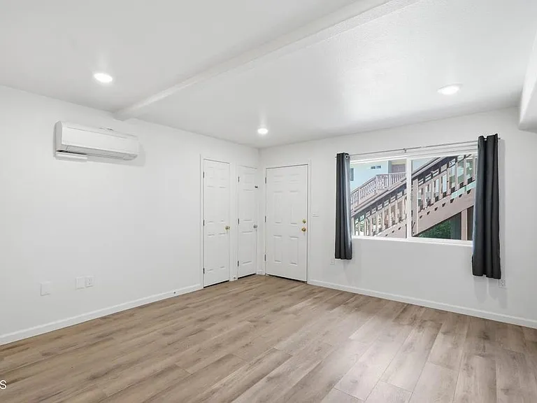 1009 E Jones St #330 — Photo 5