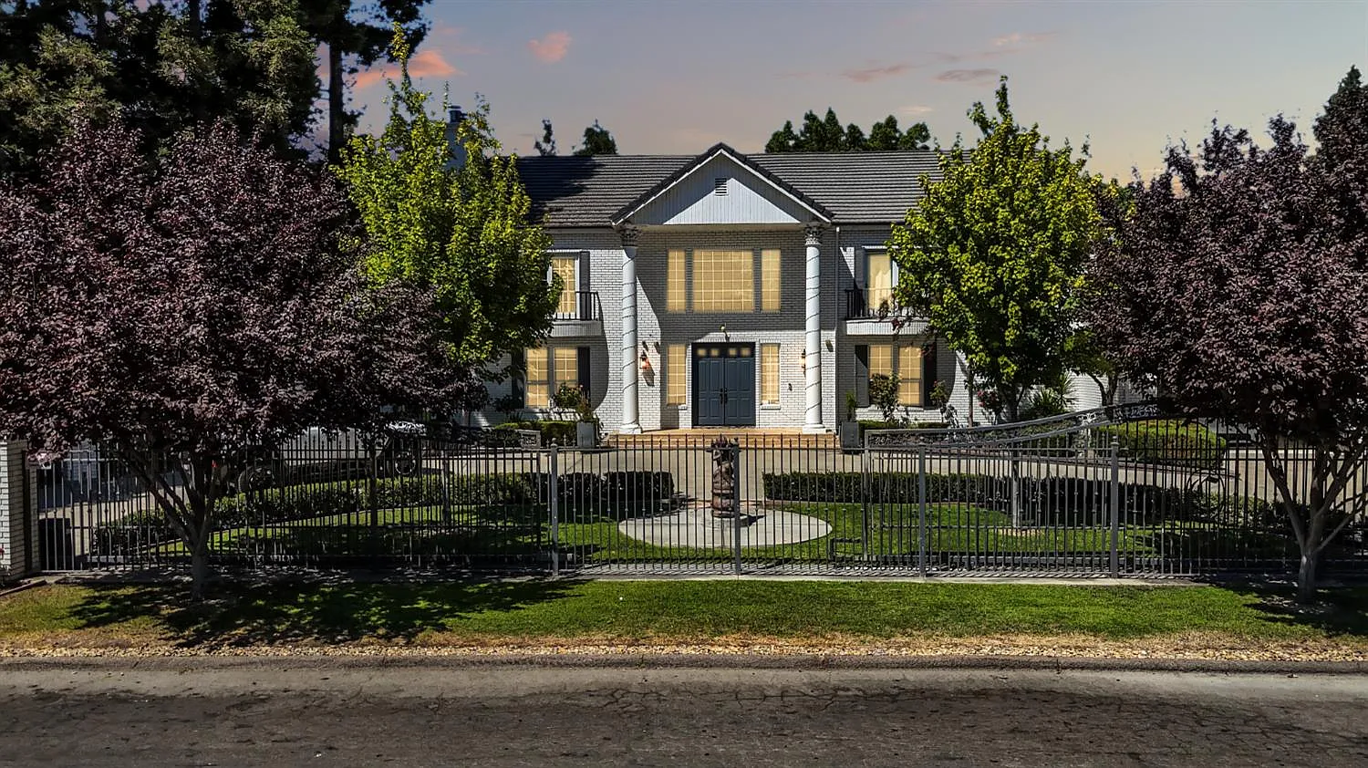 5425 E El Greco Dr photo 1