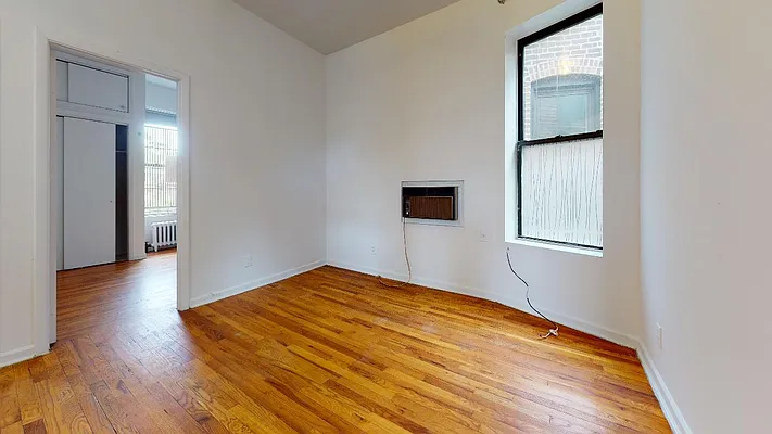 Rented by Bond New York | media 12