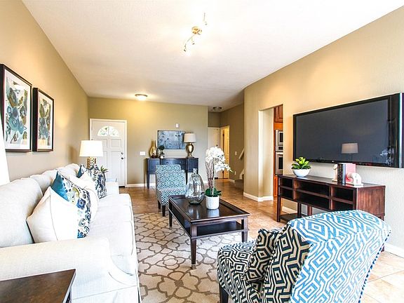 5th image of 115 Matisse Cir