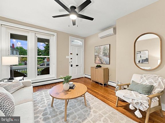 5th image of 225 Dill Ave