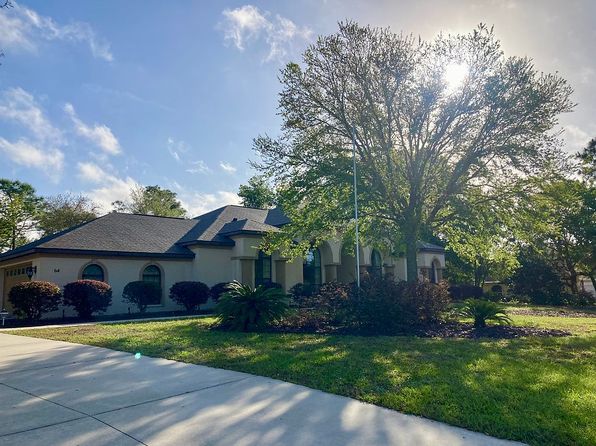 64 Cypress Blvd E