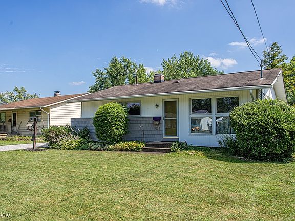 3rd image of 2325 Stewart Dr NW