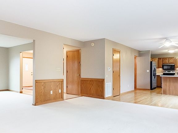 4th image of 7405 Princeton Dr NE