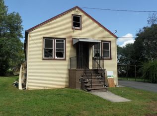 17 Waldorf St, Somerset, NJ