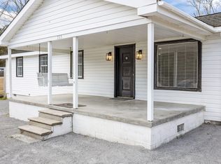 725 S Live Oak Dr, Moncks Corner, SC 29461