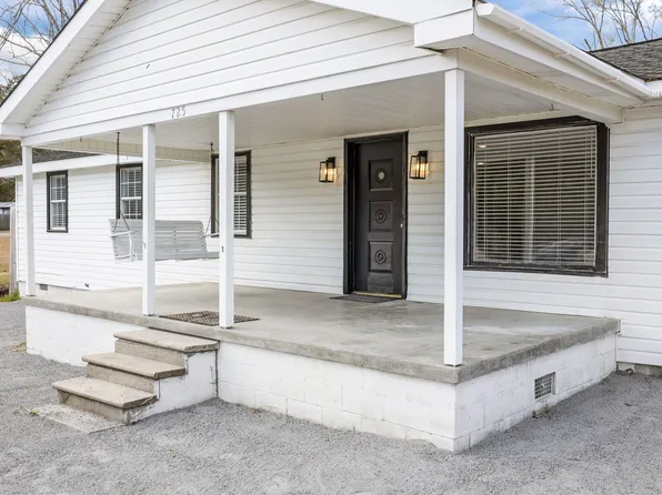 725 S Live Oak Dr, Moncks Corner, SC 29461