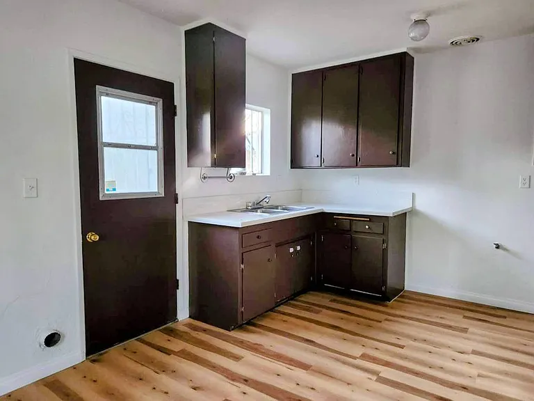 2521 Floradale Ave — Photo 6