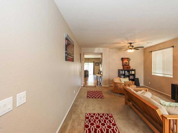 4th image of 143 W Tahiti Dr
