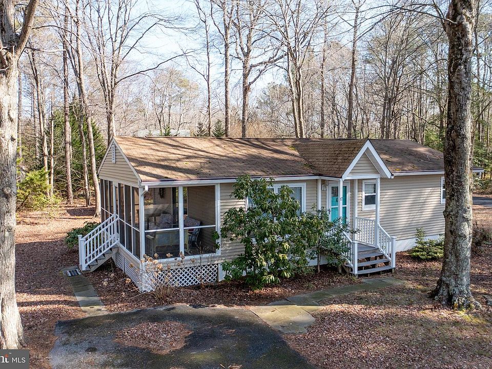 1st image of 17 Sussex Dr