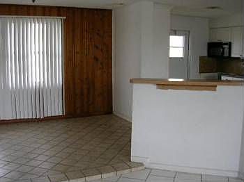 3rd image of 4250 NE 12th Ave