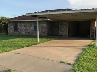 1204 Richland St, Iowa Park, TX 76367