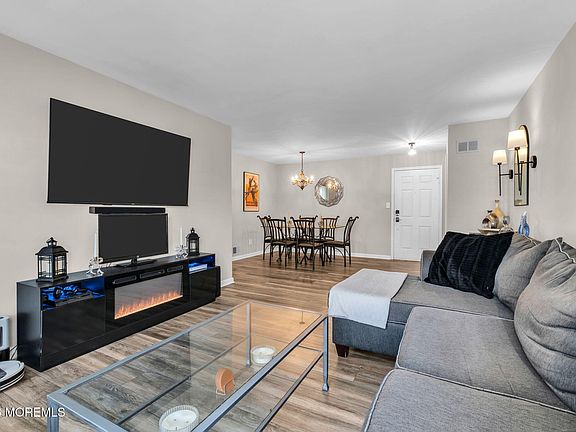 2nd image of 103 Cypress Court