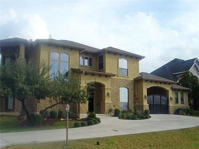 1st image of 208 Clubhouse Dr