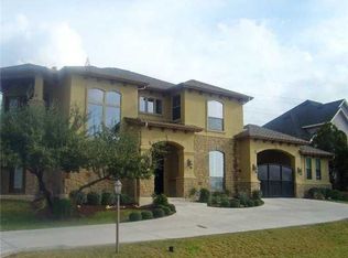 208 Clubhouse Dr, Lakeway, TX 78734
