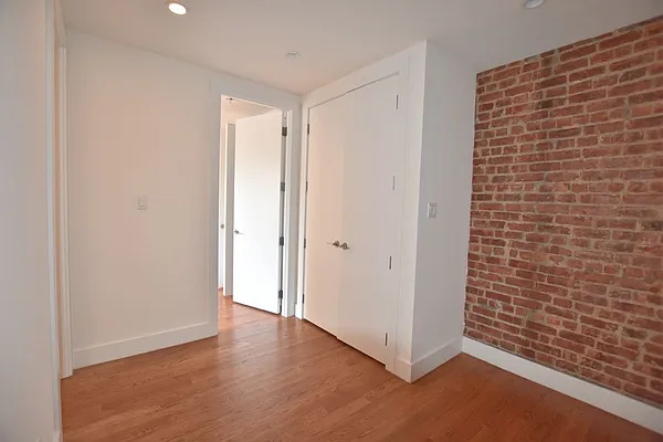 Rented by Bold New York | media 14