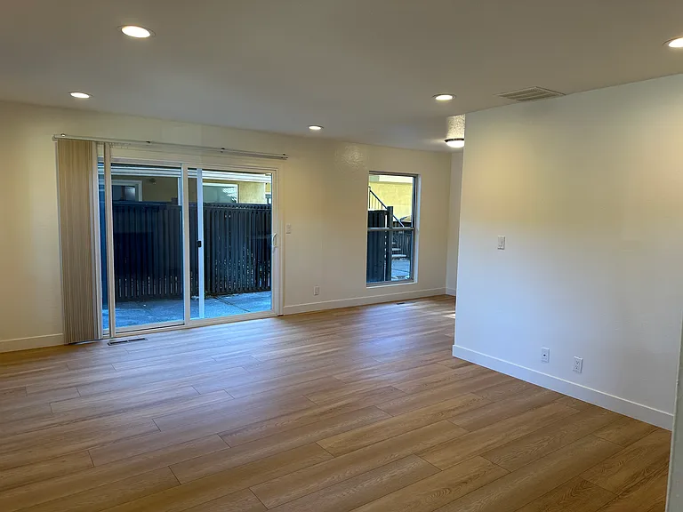 1253 Balboa Ct #1253 — Photo 2