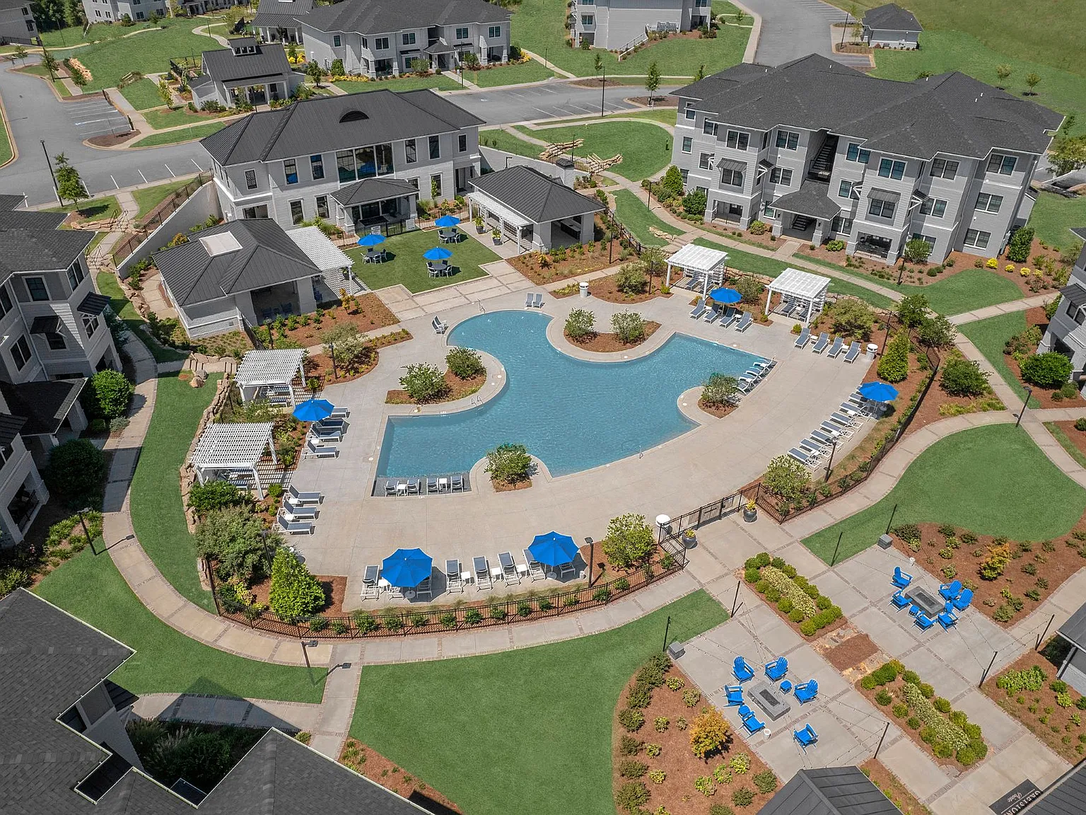 Greystone Pointe Columbus — Photo 1