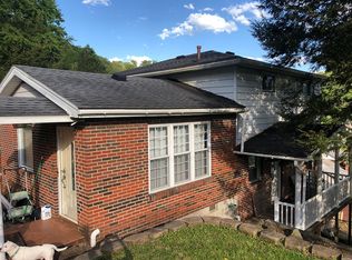 214 W 5th Ave, Williamson, WV 25661
