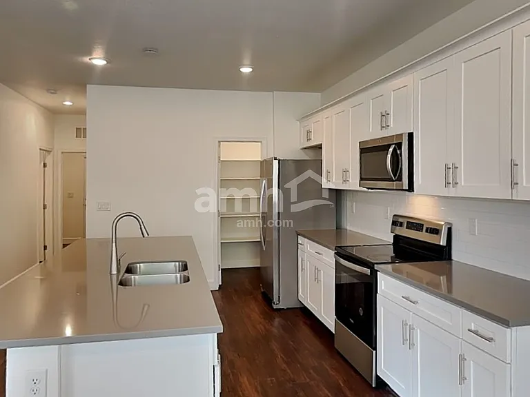 4857 Colossal Star St — Photo 4