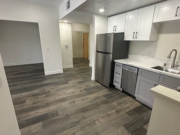 4th image of 820 S Mansfield Ave APT 404
