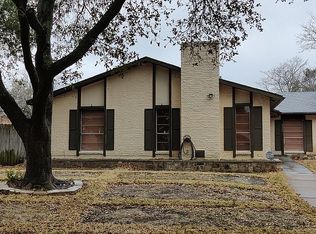 4040 Random Cir, Garland, TX 75043