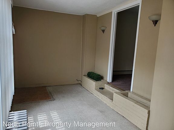 5th image of 445 W Orange St #5