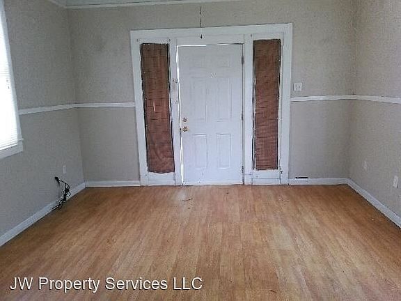 5th image of 8708 Forshey St