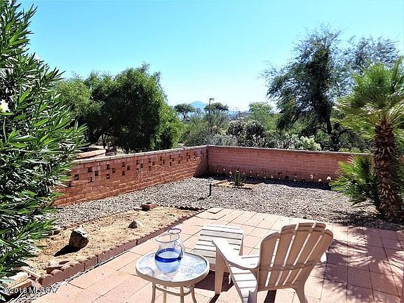 3rd image of 569 W Vista Hermosa Dr