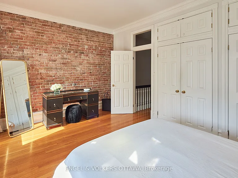 103 James St — Photo 16