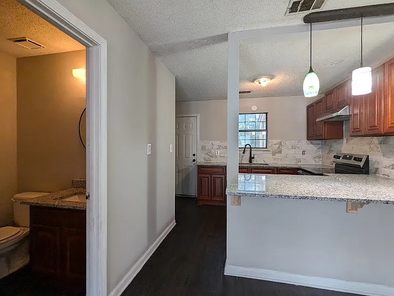 3728 Oakwood Hills Dr #B — Photo 5