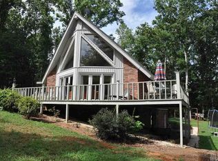 1097 Maple Dr, Newton, NC 28658