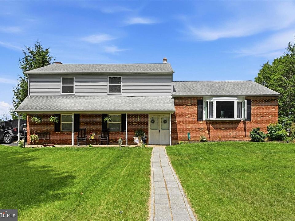 1st image of 1520 Caroline Dr