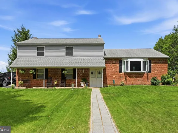 1520 Caroline Dr, Aston, PA 19014