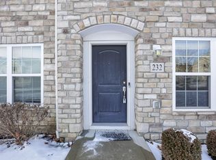 232 Autumn Ridge Cir, Pickerington, OH 43147