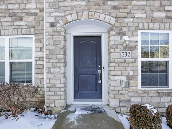 232 Autumn Ridge Cir, Pickerington, OH 43147