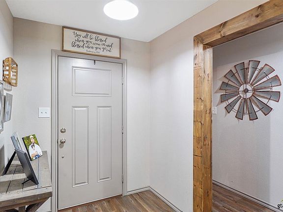 3rd image of 434 Tara Ln