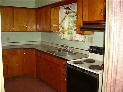 4th image of 3923 Winthrop Dr