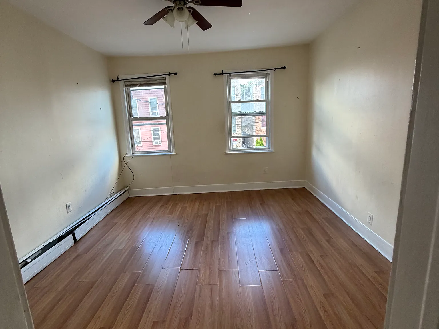 79 Logan Ave — Photo 2