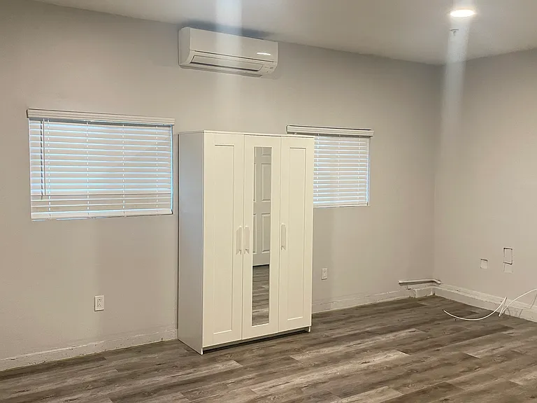 10357 Silverton Ave — Photo 10
