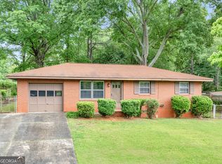 836 Oakdale Dr, Forest Park, GA 30297