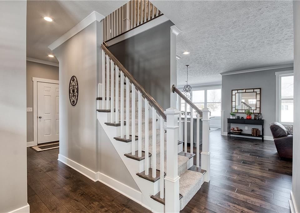 544 Whistlers Cove Ln, Rochester, NY 14612 Zillow