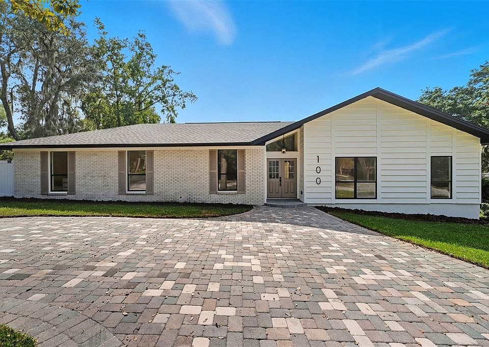 1st image of 100 CRESTWOOD DRIVE