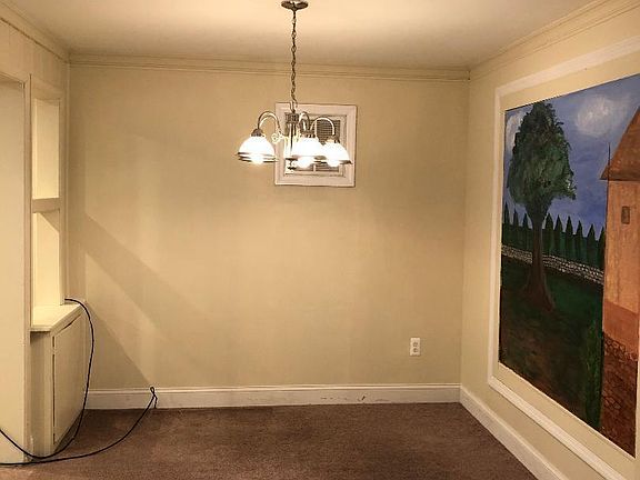 4th image of 100 Clayton Ave