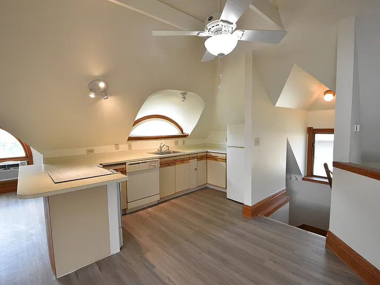 1929 Walnut St #3 — Photo 32