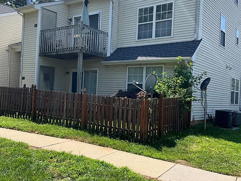 1092 Tristram Cir — Photo 1