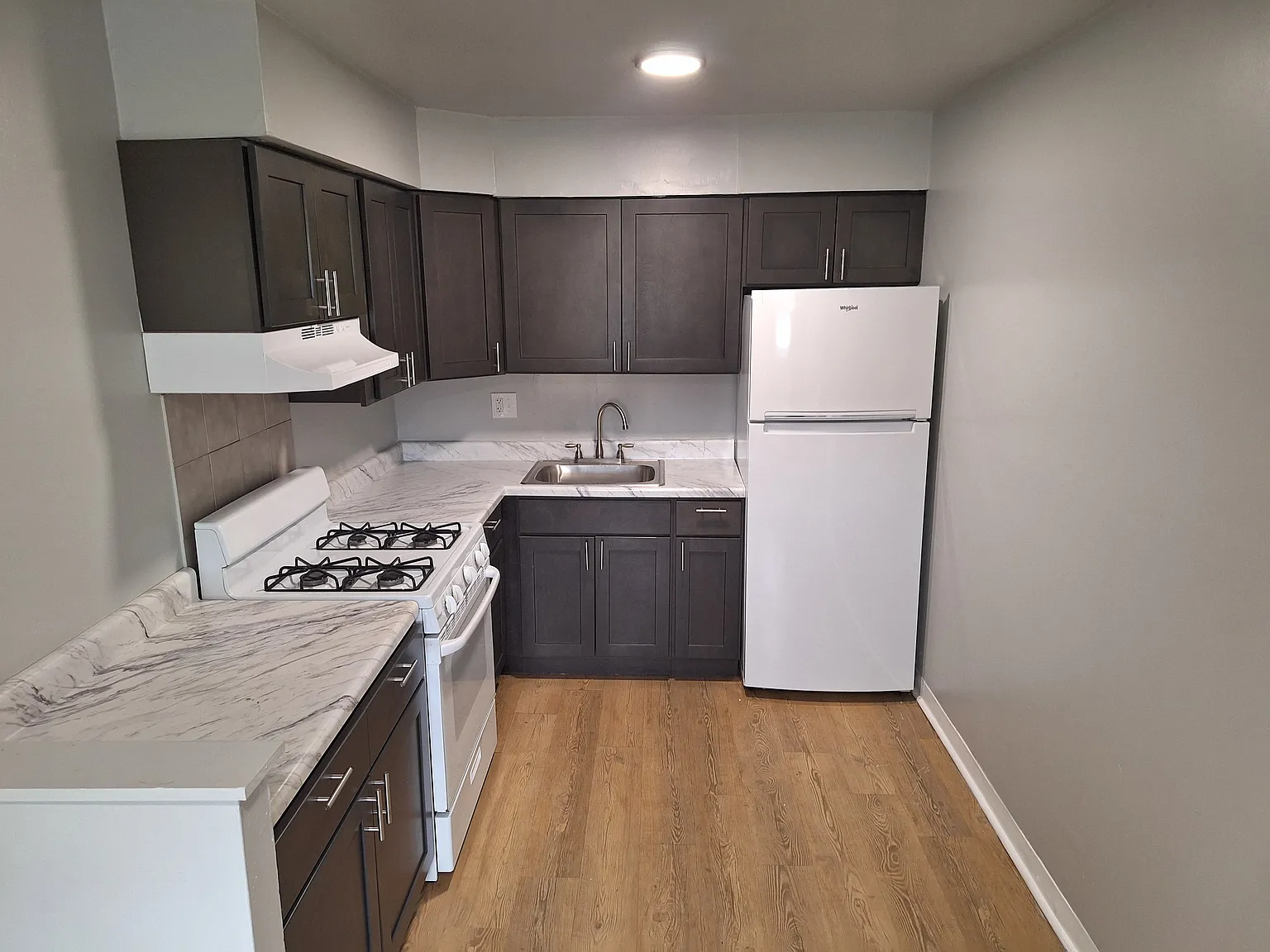 Emerson Apartments — Photo 2